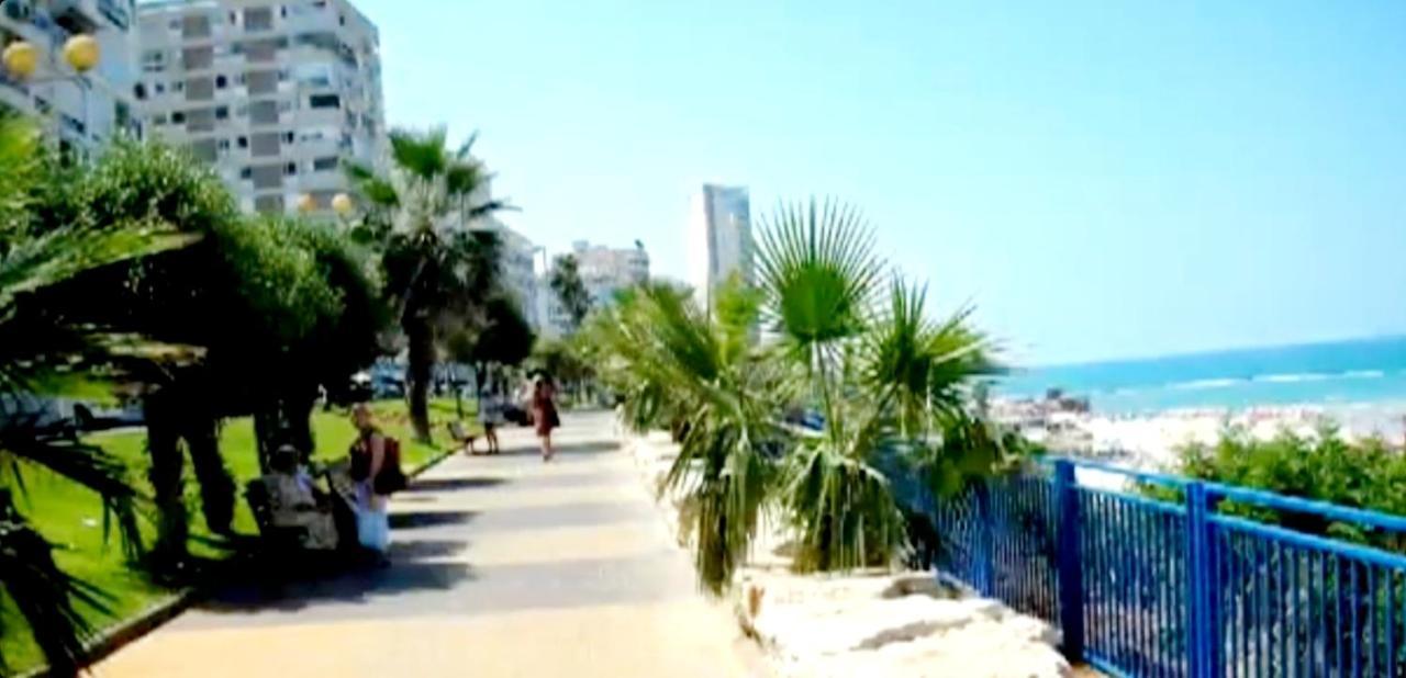 Beachfront Studio Apartment Bat Yam 412 Dış mekan fotoğraf