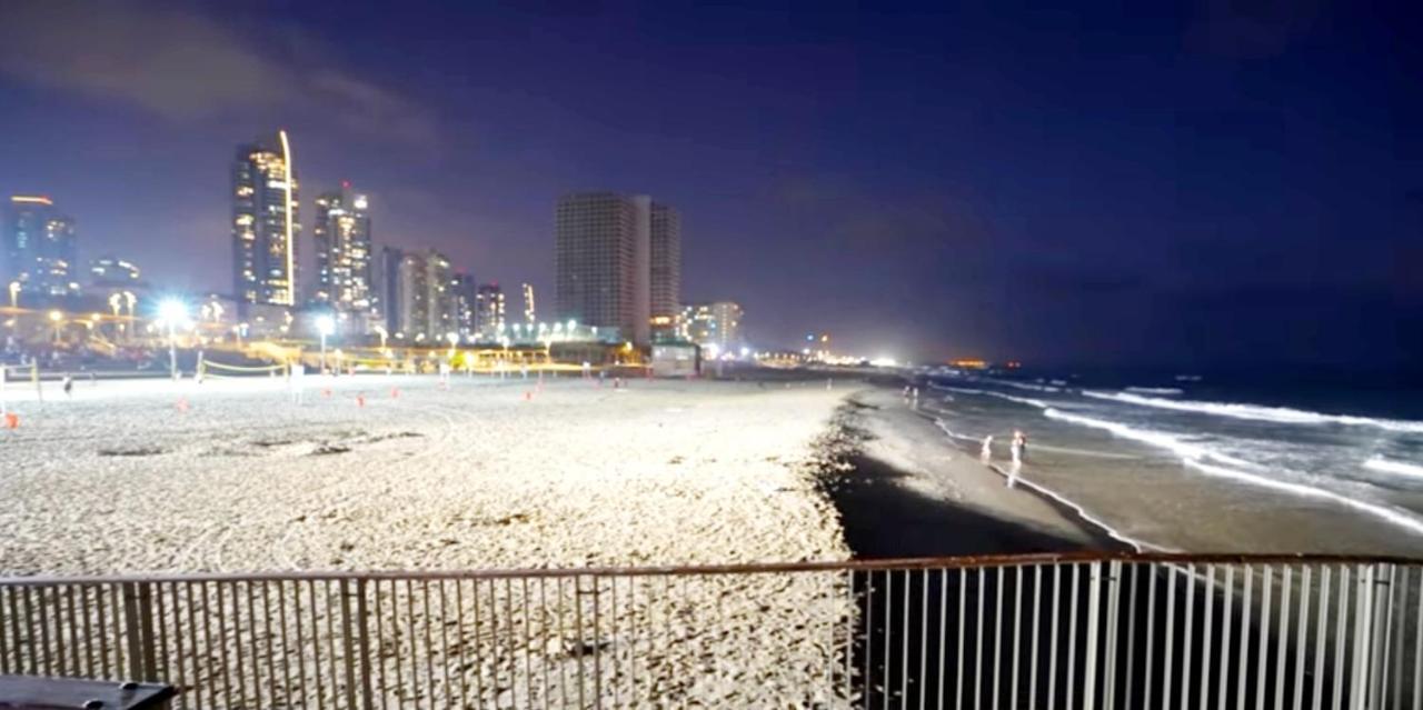 Beachfront Studio Apartment Bat Yam 412 Dış mekan fotoğraf