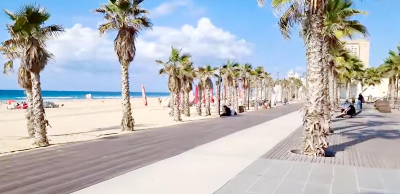 Beachfront Studio Apartment Bat Yam 412 Dış mekan fotoğraf