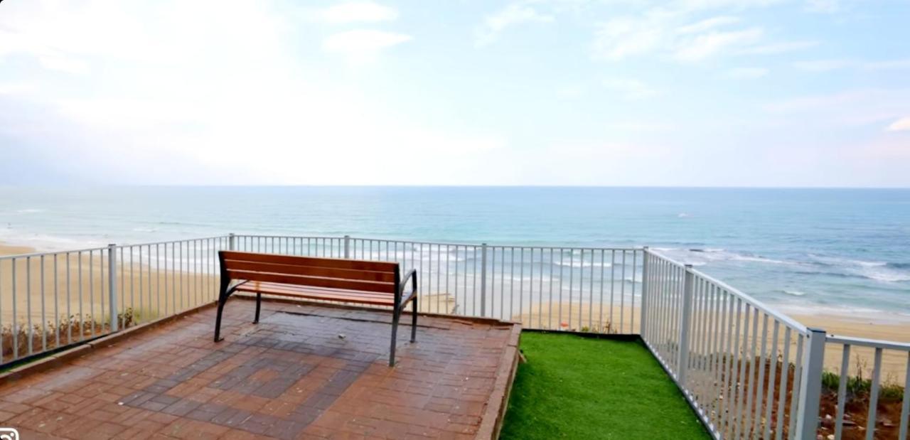 Beachfront Studio Apartment Bat Yam 412 Dış mekan fotoğraf